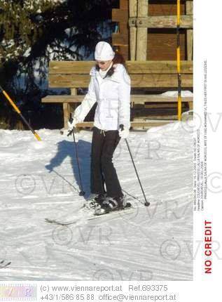 417526_339217492783863_1902803450_n