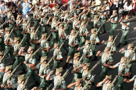 الجيش الاسباني يريد تعويض الريفيين المنتسبين له بمليلية بمهاجرين لاتينيين