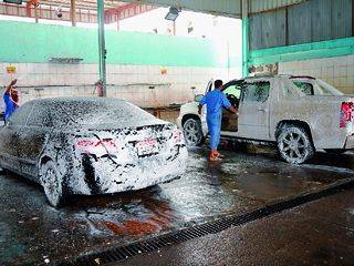 الى عامل الناظور: مواطن يشتكي خروقات محل لغسل السيارات و يطالب بحق أسرته في الهدوء