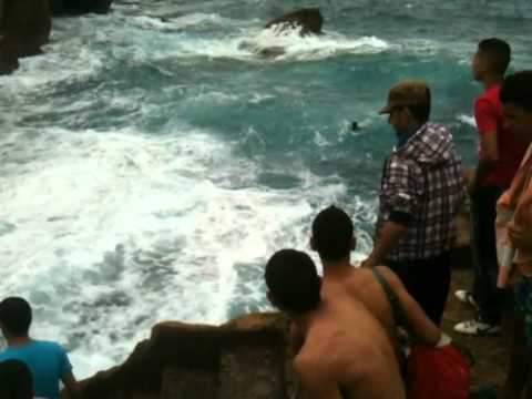 مأساة: خمسيني من بن الطيب يغرق في بحر ثزغين و ابنائه ينتظرونه على الشاطئ