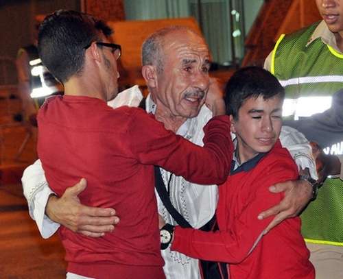 130 صورة: الزغاريد و الدموع في إستقبال حجاج الريف بمطار الناظور