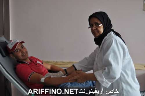 روبورتاج: شباب و متطوعو الهلال الاحمر في مبادرة انسانية للتبرع بالدم بالناظور