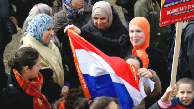 احتجاجات في شرق هولندا رفضا لاستقبال المهاجرين