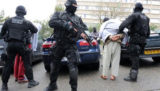 فرنسا تطرد مغربيين يشكلان “تهديدا خطيرا” على نظامها العام