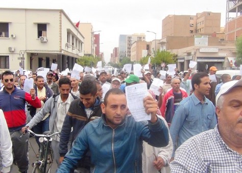 مسيرة عارمة في وجدة ليست انتخابية وانما تنديدية ضد غلاء فواتير الكهرباء..