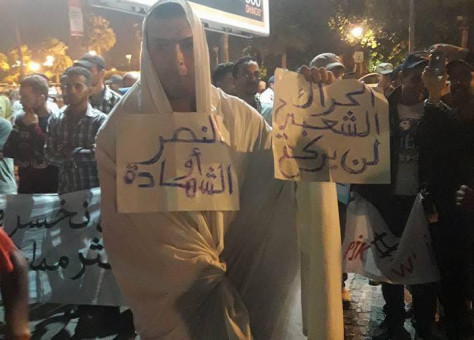 +صور و فيديو: الريف يخرج نشطاء الدار البيضاء مرة أخرى إلى الشارع