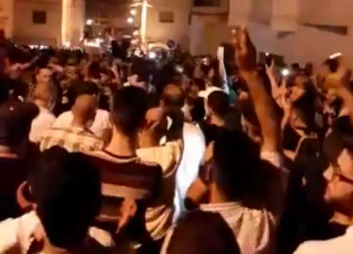 +فيديو: محتجون بالحسيمة يردون على زيارة وزير الداخلية لفتيت بشعار “إرحل”