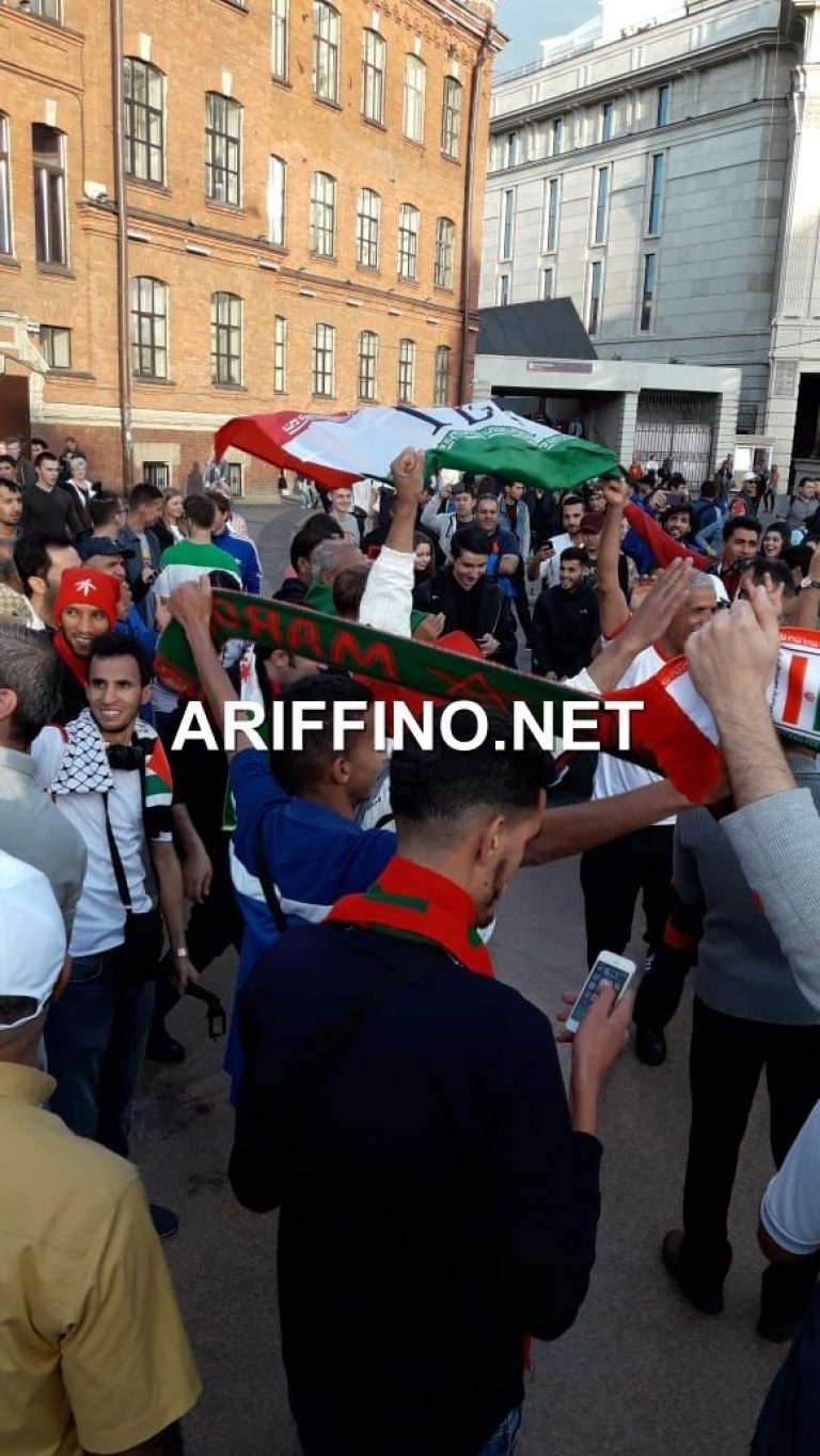 فيديو خاص لأريفينو : جمهور الناظور أول من يصل روسيا و يشتبك مباشرة مع جمهور ايران