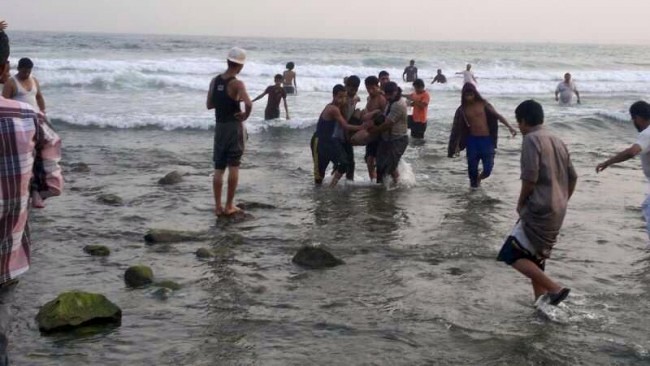 مأساة:شاطئ “شملالة” بجماعة أمجاو باقليم الدريوش يلفظ جثة شاب في مقتبل العمر