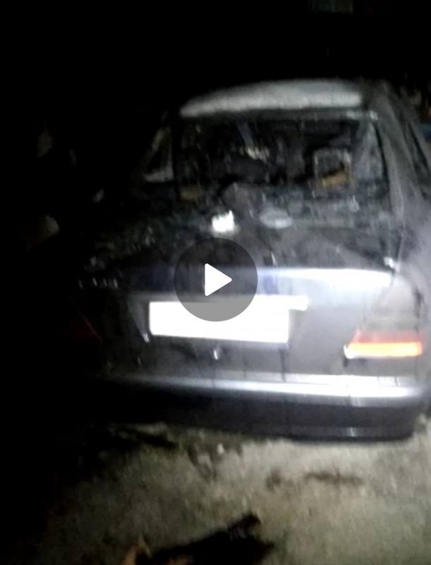 عاجل+فيديو : احتراق سيارة داخل كراج صاحبها وسط الناظور يثير هلع السكان