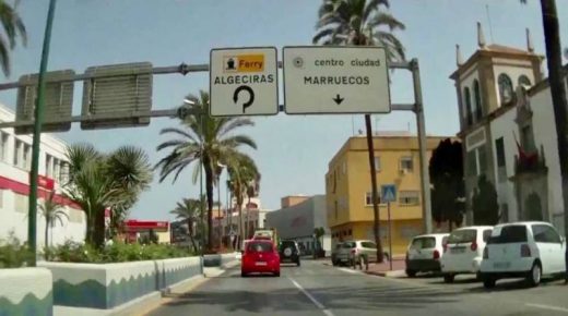 جريدة “اسبانيول” الاسبانية تقول إن المغرب اختار الوقت المناسب لغلق المعابر التجارية للمدينتين المحتلتين سبتة ومليلية.