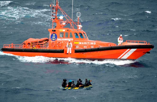البحرية الإسبانية تعترض 18 مهاجرا بسواحل سبتة بينهم سيدتين ..
