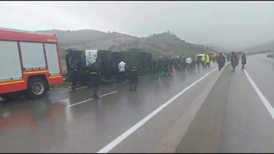 فاجعة.. مصرع 11 شخصا وإصابة 43 آخرين إثر انقلاب حافلة لنقل المسافرين بتازة (صور)