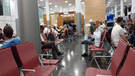 تذمر عارم وسط مسافرين عالقين بمطار العروي الناظور بعد تاجيل إقلاع طائرة ” نحو مدريد