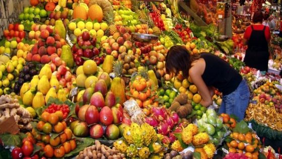 المغاربة يستوردون هذه الفواكه بكثرة لهذا السبب الغريب؟