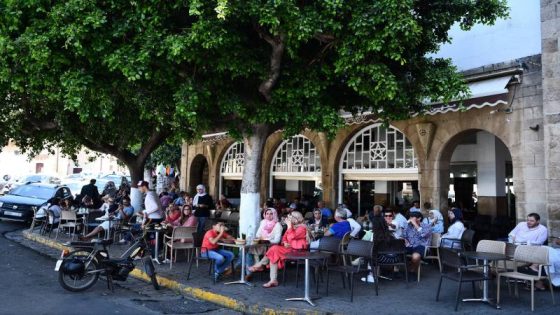 مغامرات المقاهي بعد العيد تثير أزمة في المغرب؟